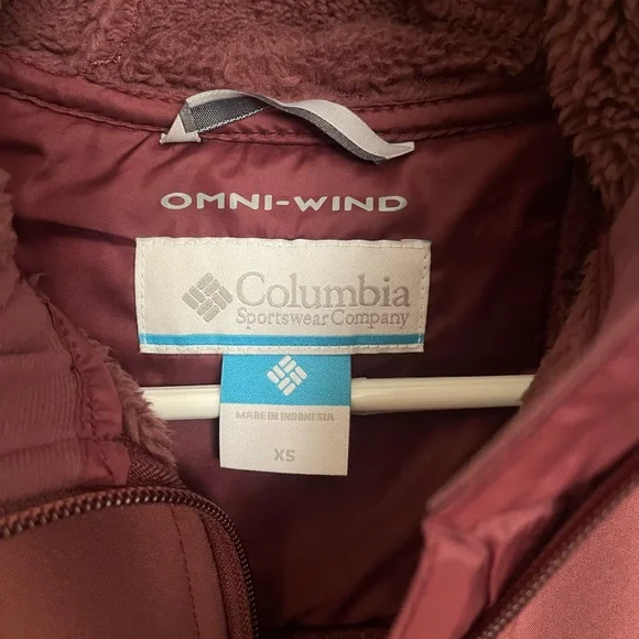 Columbia Women's Omni-Heat™ Hooded Jacket. NEW without Tags. - Picture 3 of 4